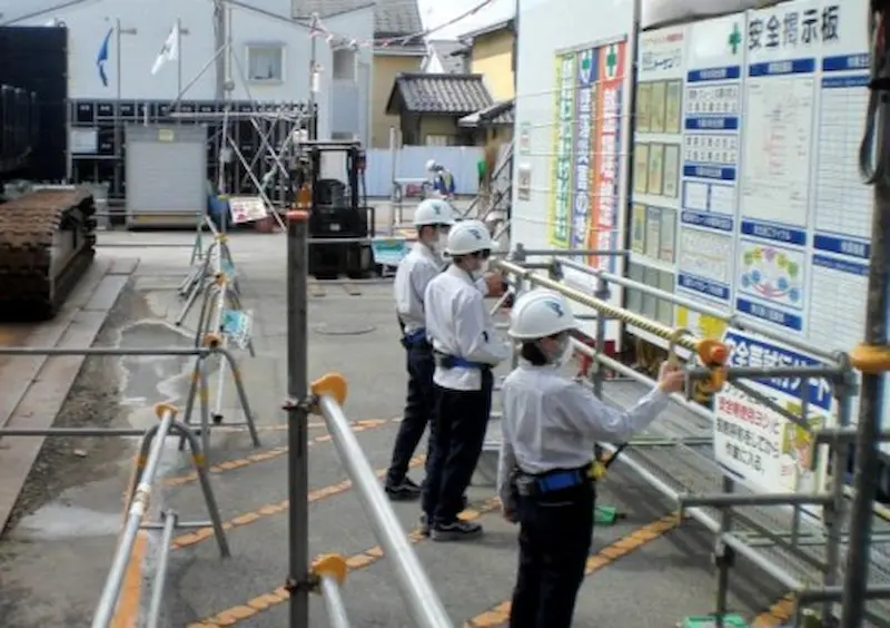 工事内容も進捗も異なる様々な現場を回ることで、配属後の働く姿や取得が必要な技術をイメージしやすく